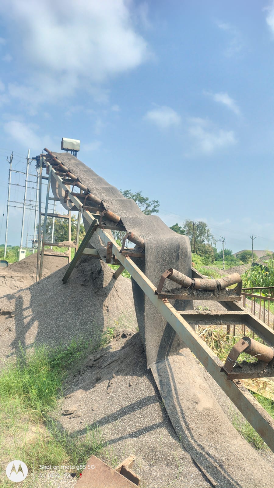 M‑Sand conveyor feed